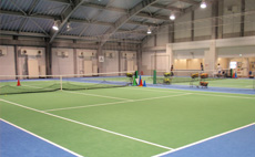 ティップネス鴨居インドアテニススクール テニスコートイメージ